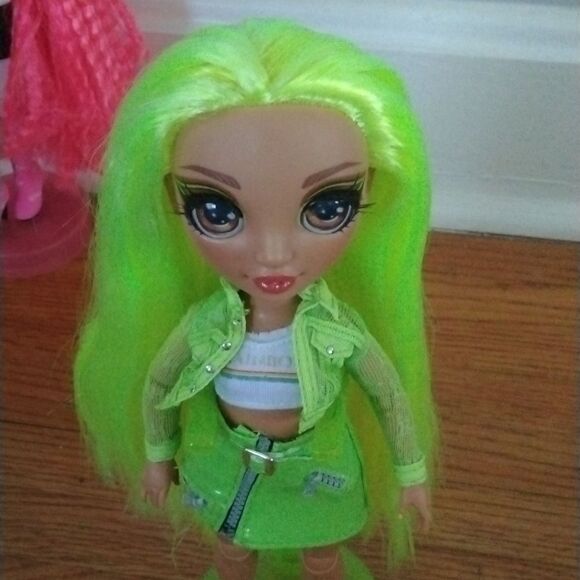 Rainbow High  - Picture 2 of 3